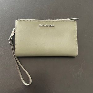 Michael Kors wristlet
